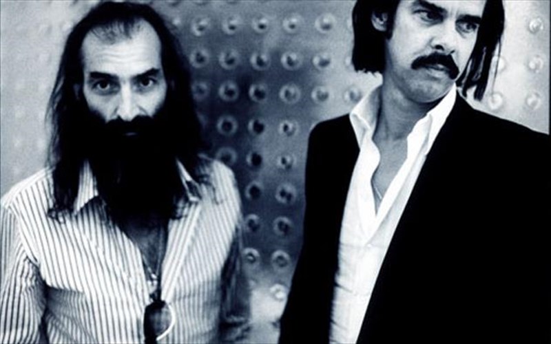 nick-cave-kai-warren-ellis-egrapsan-ti-mousiki-tou-war-machine