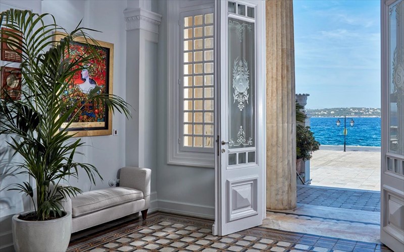 to-poseidonio-ton-spetson-ksekina-ti-sezon-dunamika