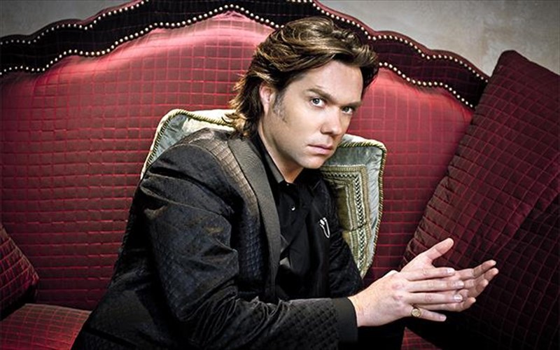 eftase-i-ora-gia-tin-proti-emfanisi-tou-rufus-wainwright-sto-gazarte-ora-gia-tin-proti-emfanisi-tou-rufus-wainwright-sto-gazarte