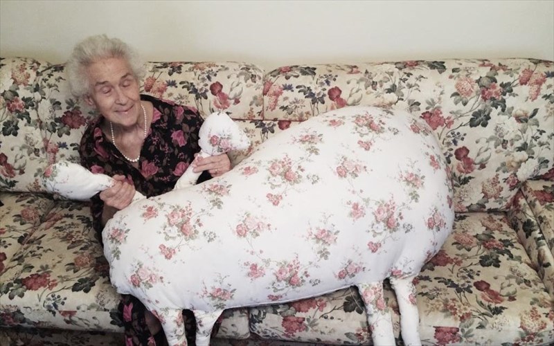 o-ernst-kai-i-rosa-ena-anomoio-zeugari-sto-artwall-project-space-rosa-ena-anomoio-zeugari-sto-artwall-project-space