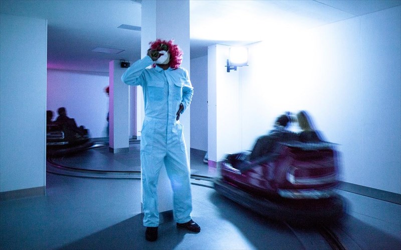 ti-douleia-exei-ena-stoixeiomeno-spiti-stin-plateia-suntagmatos