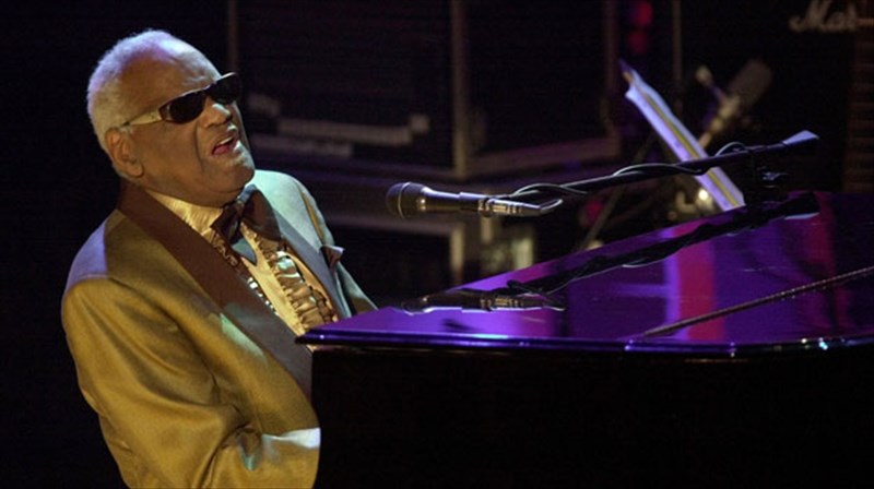 brethike-akukloforito-ntoueto-Johny-cash-ray-charles