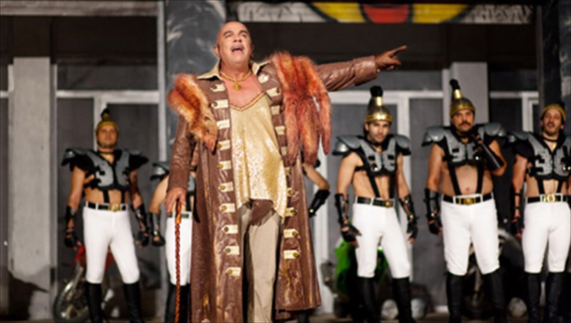 ippis-me-terma-ta-gkazia