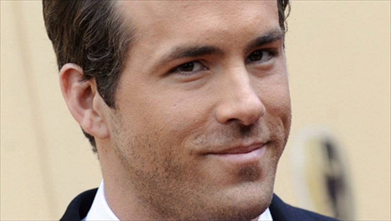 o-ryan-reynolds-einai-o-neos-highlander-neos-highlander