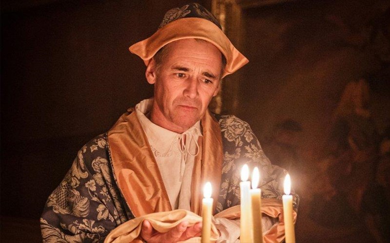 o-mark-rylance-epistrefei-sto-broadway-me-ena-ergo-tis-suzugou-tou