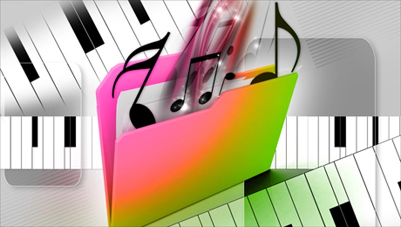 oi-sunaulies-teleionoun-to-under-the-city-festival-erxetai