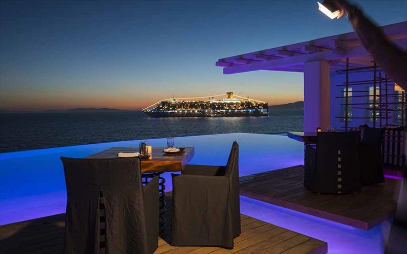 to-kiku-mykonos-einai-etoimo-gia-to-kalokairi