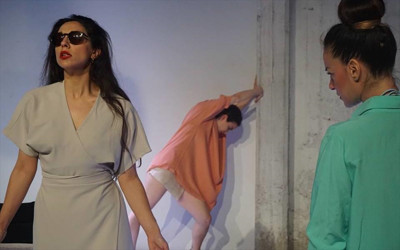 asma-asmaton-apo-tin-the-3rd-person-theatre-group-sto-thiseion