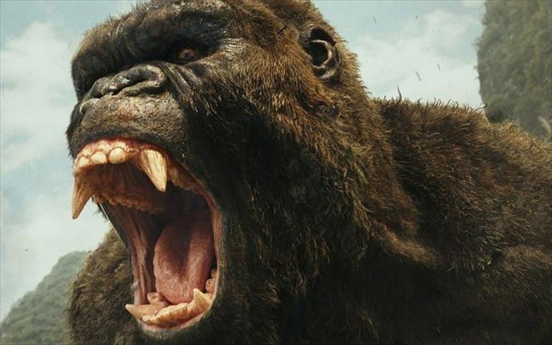 o-king-kong-bruxatai-sti-skini-tou-broadway