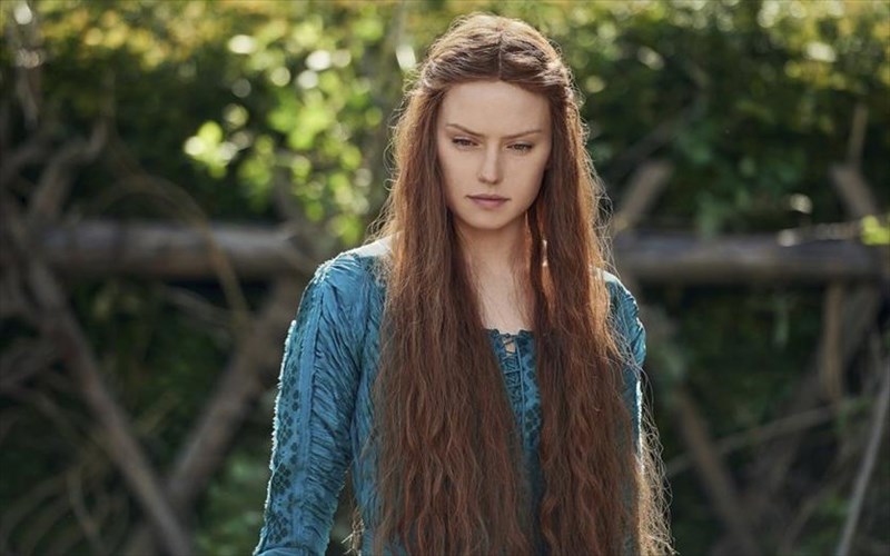 mia-proti-matia-stin-daisy-ridley-os-ofilia