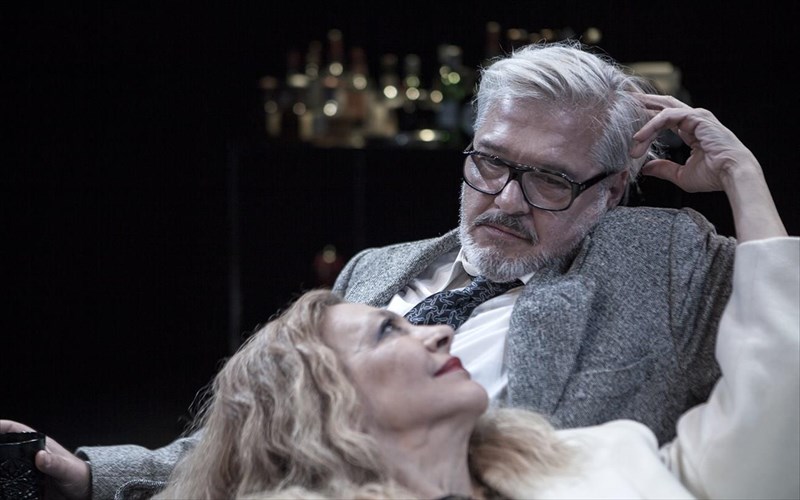 poios-fobatai-ti-birtzinia-goulf-ksana-sto-apo-mixanis-theatro