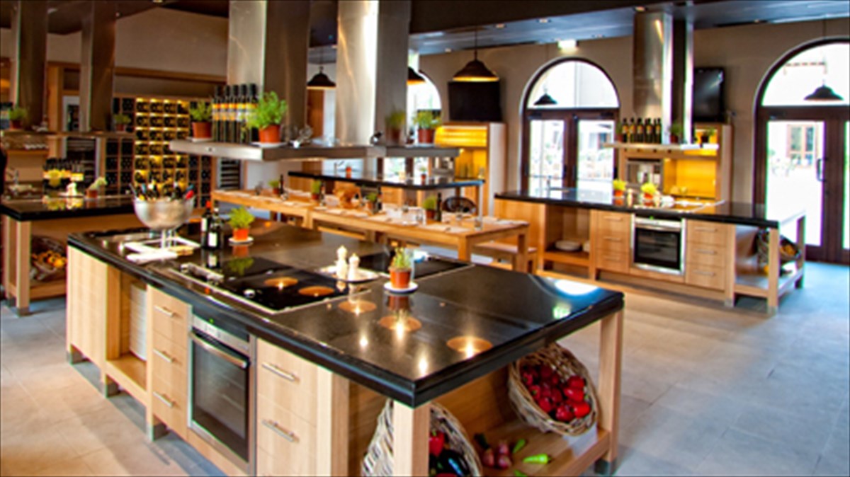 eklektoi-sef-mageireuoun-me-topika-messiniaka-proionta