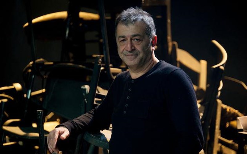 ta-theatrika-sxedia-tou-taki-tzamargia-gia-ti-sezon-2017-2018