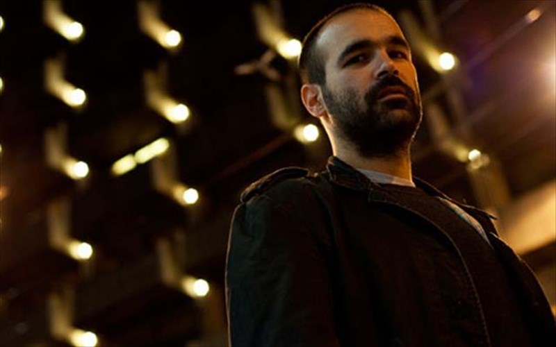 o-mixalis-mosxoutis-mas-eksigei-giati-to-tectonics-athens-tha-spasei-ta-mousika-oria