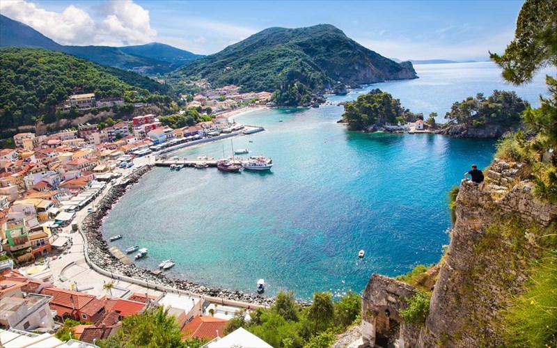 pame-mia-fotografiki-bolta-stin-kalokairini-ipeiro