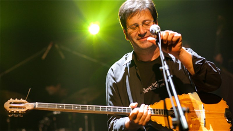 o-thanasis-papakonstantinou-apo-tin-andromeda-ston-peiraia