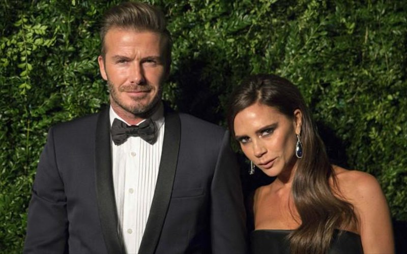 o-plousioparoxos-bios-ton-skulion-tis-oikogeneias-beckham