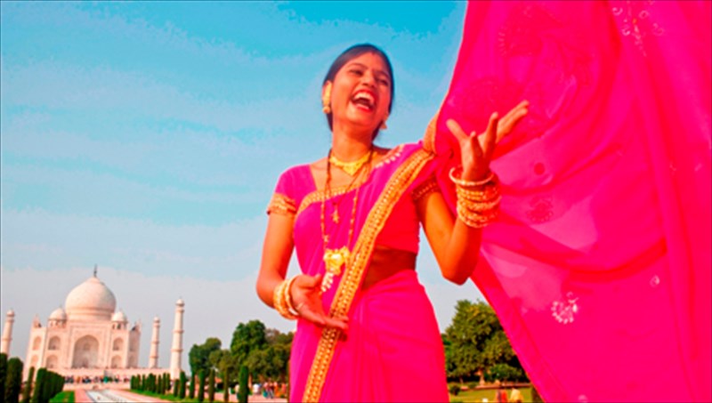 treis-gunaikes-metroun-to-sumpan