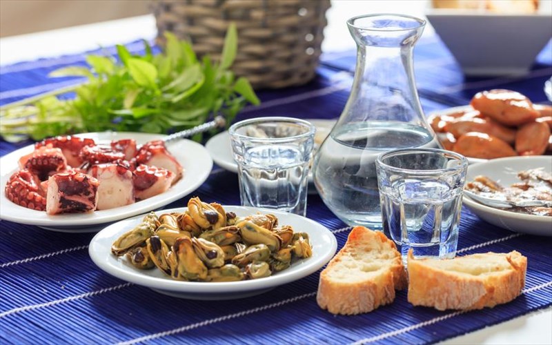 i-athina-figourarei-anamesa-stous-korufaious-gastronomikous-proorismous