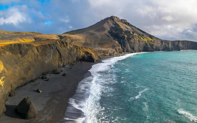 kanoume-bouties-se-deka-maures-paralies-tou-kosmou