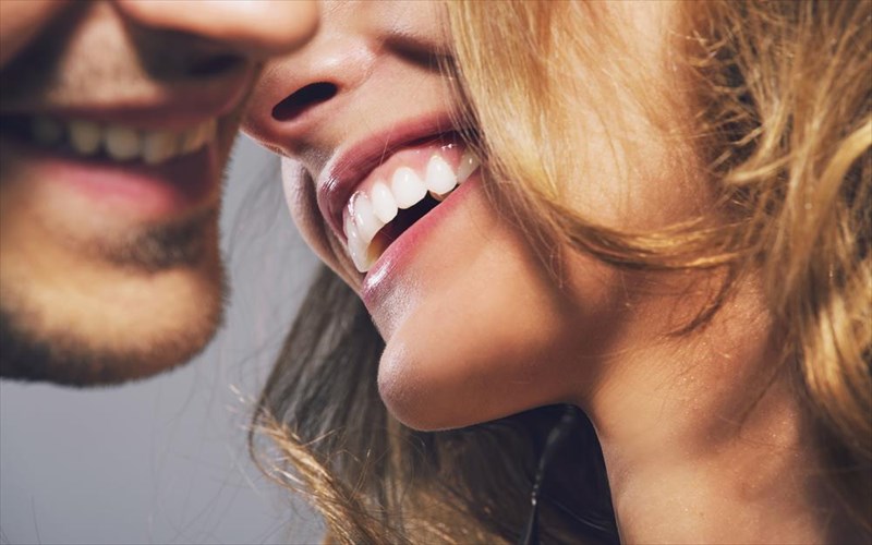 o-dromos-gia-tin-eutuxia-pernaei-apo-to-seks-kai-to-alkool