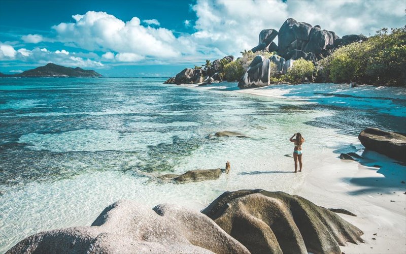 boutame-stis-pio-droseres-kai-tirkouaz-paralies-tou-planiti