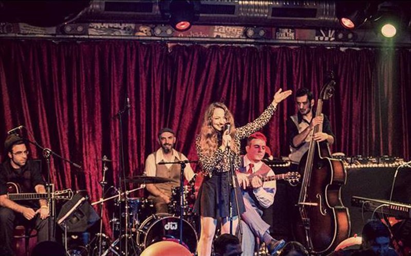 the-speakeasies-swing-band-kai-athens-boogie-stin-taratsa-tou-gazarte