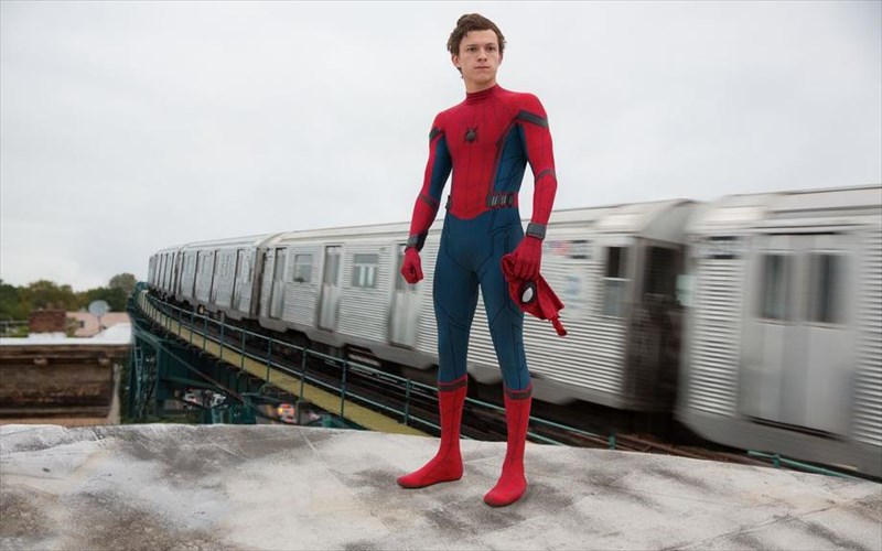 eidame-to-spider-man-i-epistrofi-ston-topo-tou-kai-autes-einai-oi-protes-mas-entuposeis