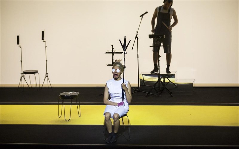 bakxes-allios-apo-tin-marlene-monteiro-freitas-kai-tin-omada-pork