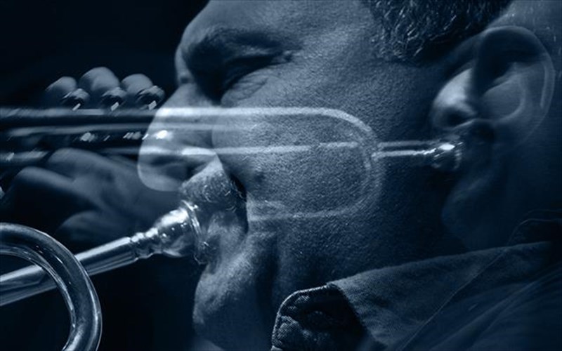 duo-ektheseis-fotografias-mas-muoun-ston-magiko-kosmo-tis-tzaz