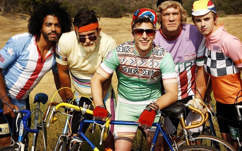 to-tour-de-pharmacy-einai-ena-eksofrenika-saxlo-ntokimanter-gia-to-ntopingk-pou-aksizei-na-deis