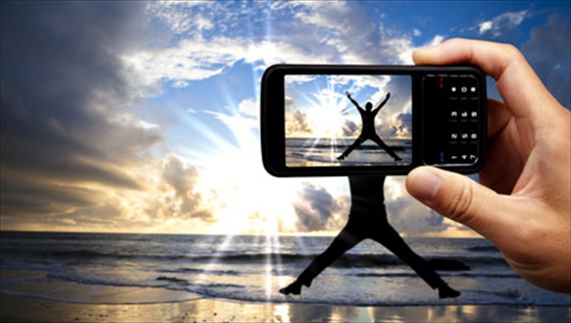 pos-na-bgazete-oraies-fotografies-me-to-kinito-sas