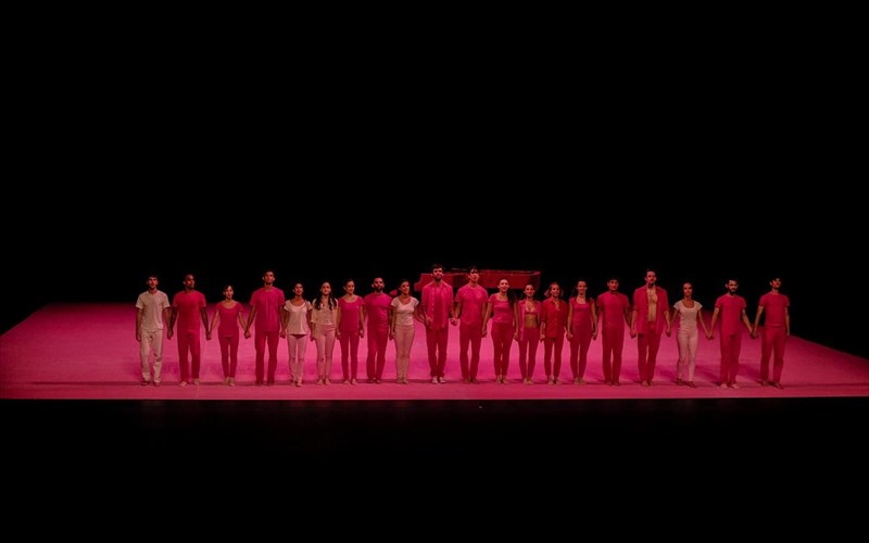 imaste-sto-anoigma-tou-festibal-xorou-tis-kalamatas