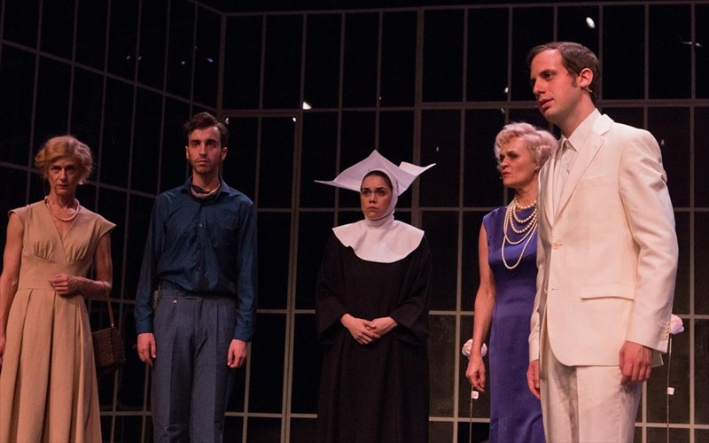 duo-kales-ellinikes-parastaseis