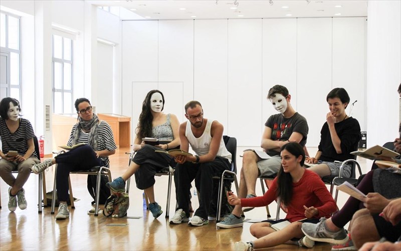 aulaia-gia-to-2o-diethnes-ergastirio-arxaiou-dramatos-stous-delfous