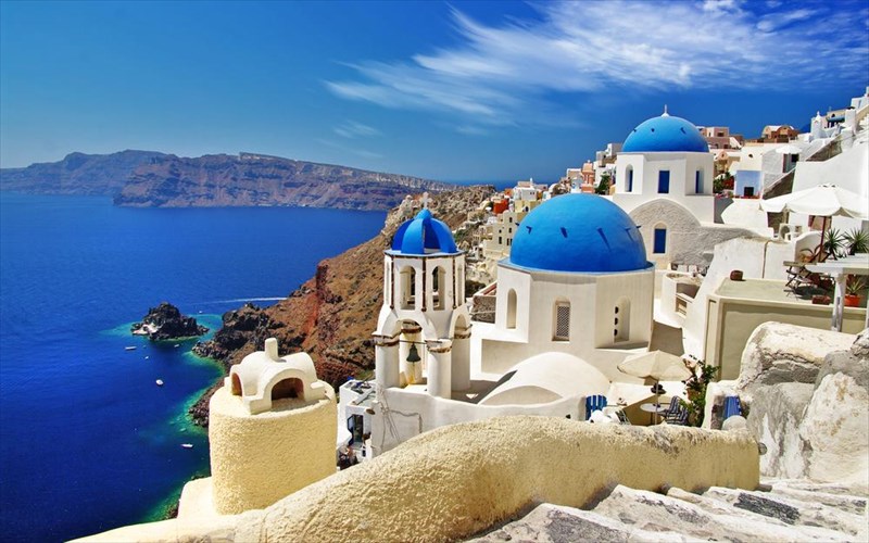 auta-ta-12-meri-tou-kosmou-den-antexoun-allous-touristes