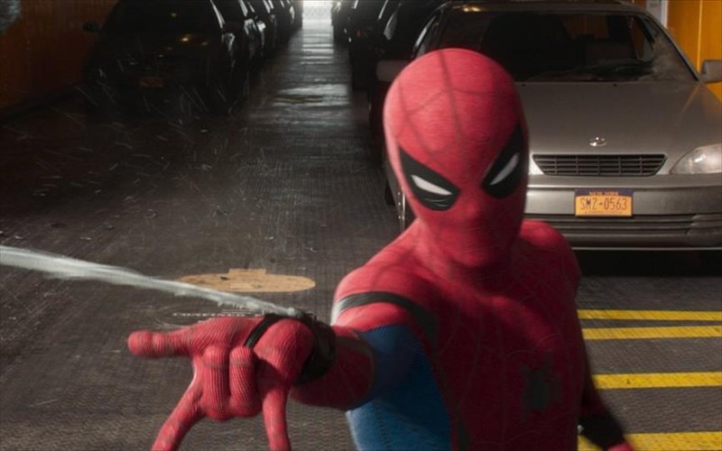 apantisi-tou-tom-holland-stin-kritiki-tis-kirsten-dunst