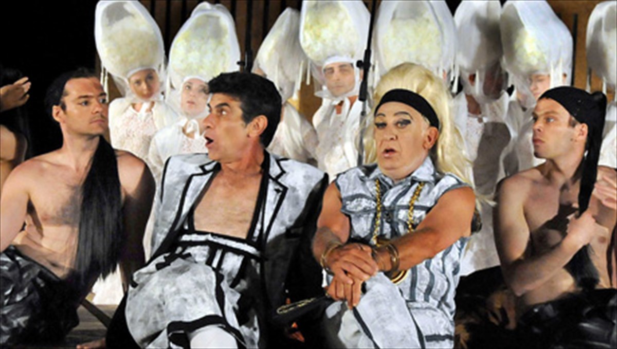 neos-kuklos-parastaseon-sto-festibal-petroupolis