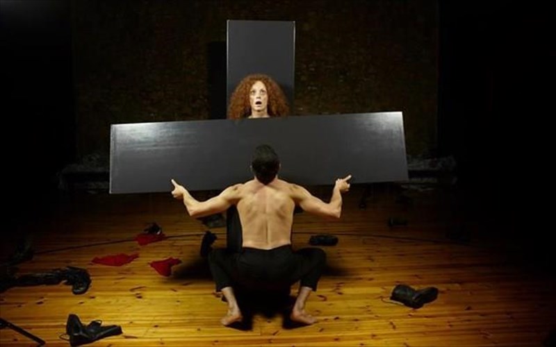 oi-troades-tou-theodorou-terzopoulou-erxontai-stin-ellada