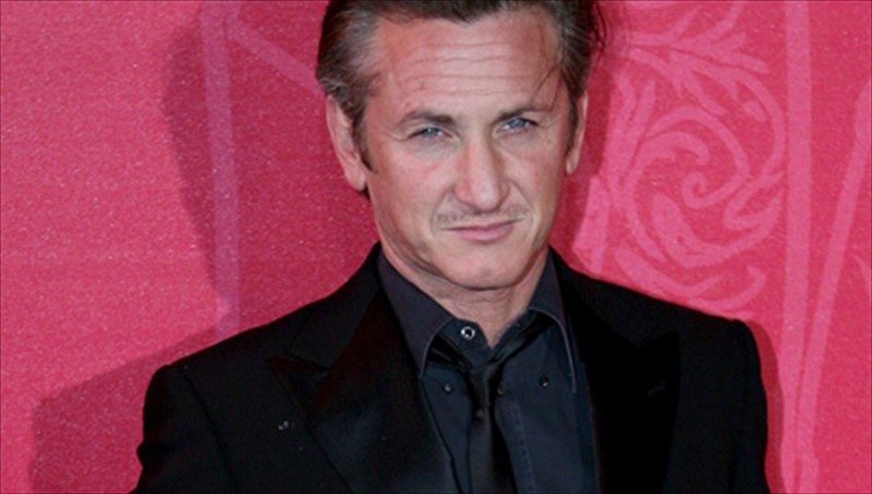 o-sean-penn-perna-piso-apo-tis-kameres