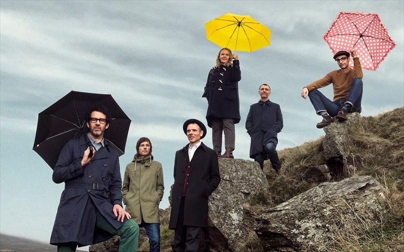 oi-belle-and-sebastian-ksexasan-ton-ntramer-tous-se-diarkeia-periodeias