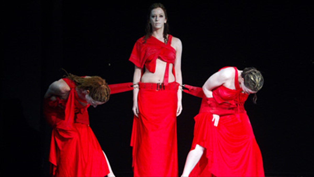 o-muthos-tis-persefonis-se-xorotheatriki-afigisi