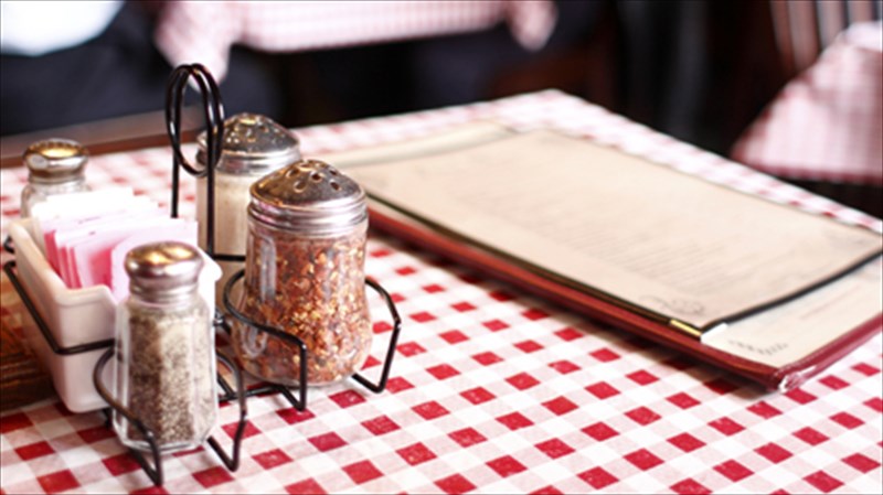 mikra-enoxa-mustika-ton-estiatorion