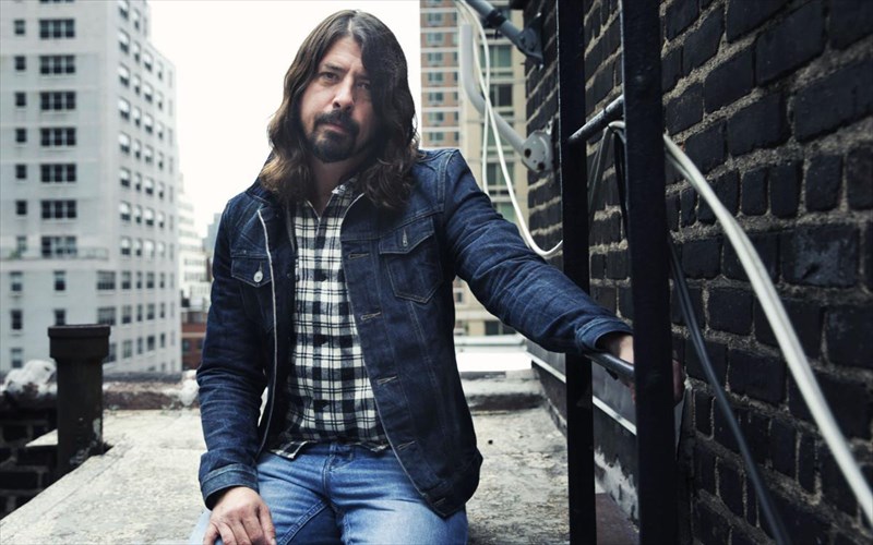 ston-pago-ta-skinothetika-sxedia-tou-dave-grohl
