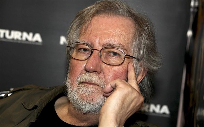 pethane-o-tobe-hooper-skinothetis-tis-tainias-o-sxizofrenis-dolofonos-me-to-prioni-tobe-hooper-skinothetis-tis-tainias-o-sxizofrenis-dolofonos-me-to-prioni