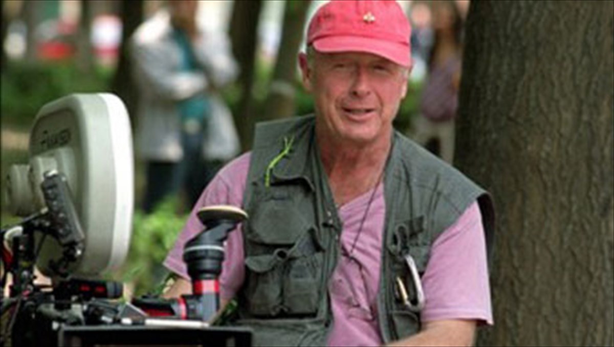 autoktonise-peftontas-apo-gefura-sto-los-antzeles-o-skinothetis-toni-skot-skinothetis-toni-skot