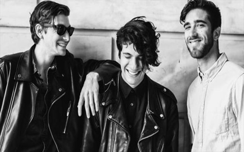 to-kalokairi-kleinei-me-city-of-the-sun-sto-gagarin