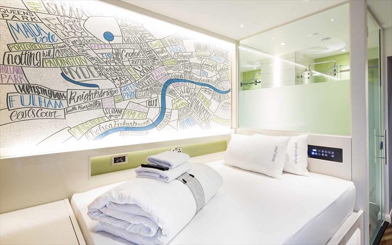 kleinoume-domatio-sta-pio-hi-tech-ksenodoxeia-tou-kosmou