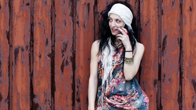 i-sofita-filoksenei-ton-pano-mouzouraki-sti-rafina