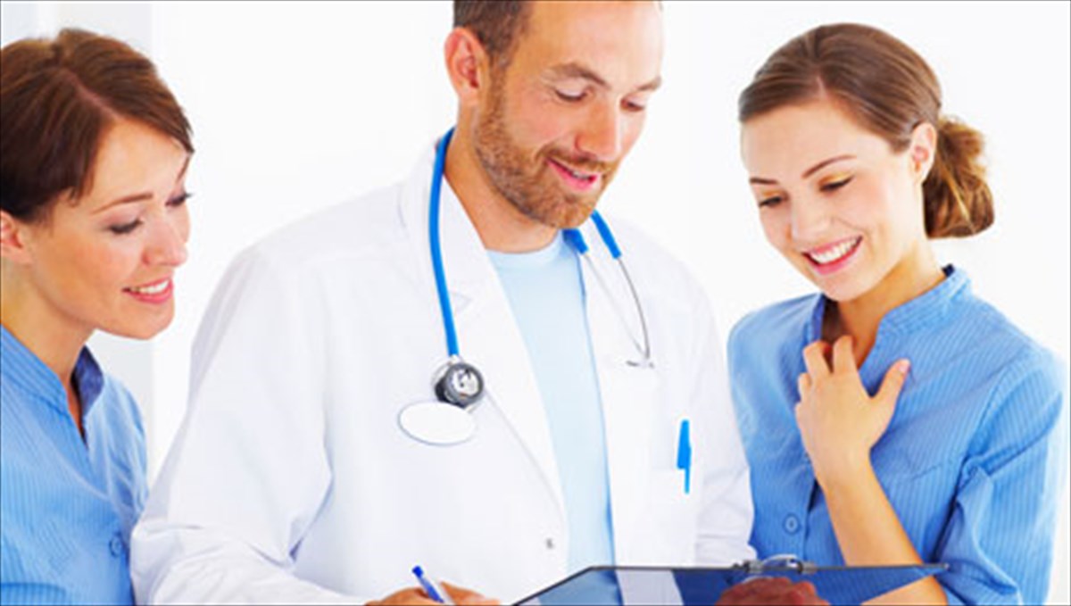 piso-apo-tis-diakopes-alla-mprosta-stin-ugeia